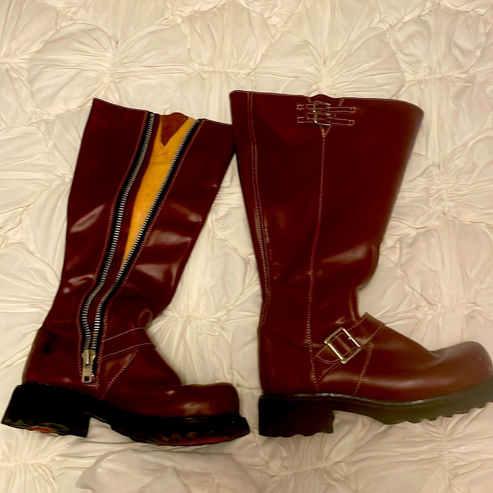 Bondgirl boots